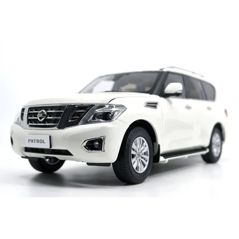 1/18 Nissan Patrol Y62 Model Car | Premium Alloy | KAIKAMFUNG