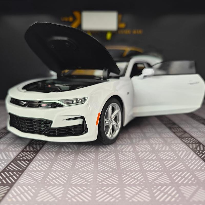 1:18 Chevrolet Camaro RS Supercar Alloy Metal Diecast Model Car