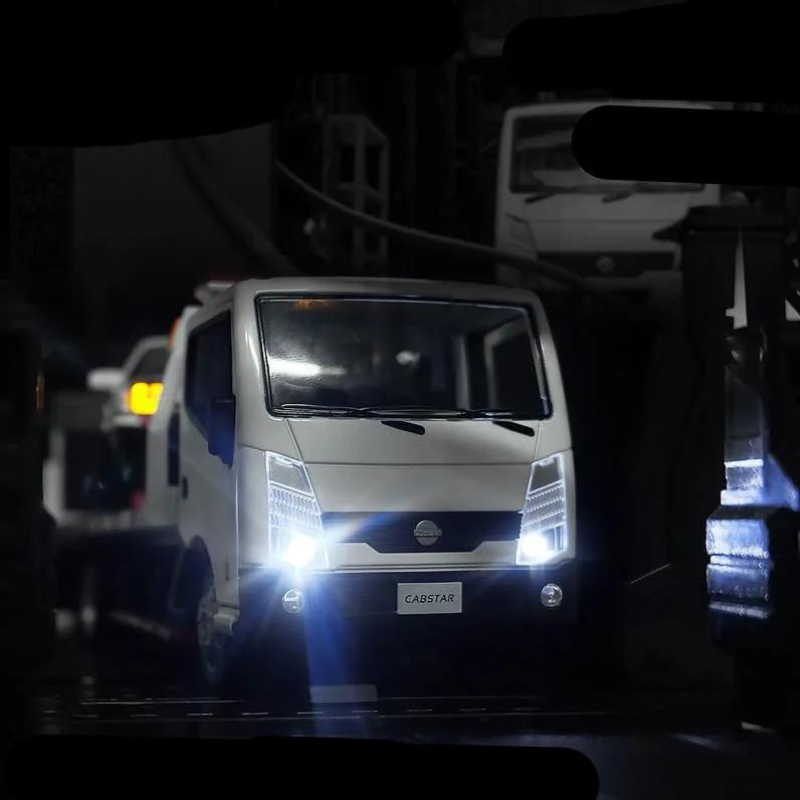 1/32 Scale Nissan VAN Alloy wrecker Model Car | Premium Alloy | KAIKAMFUNG