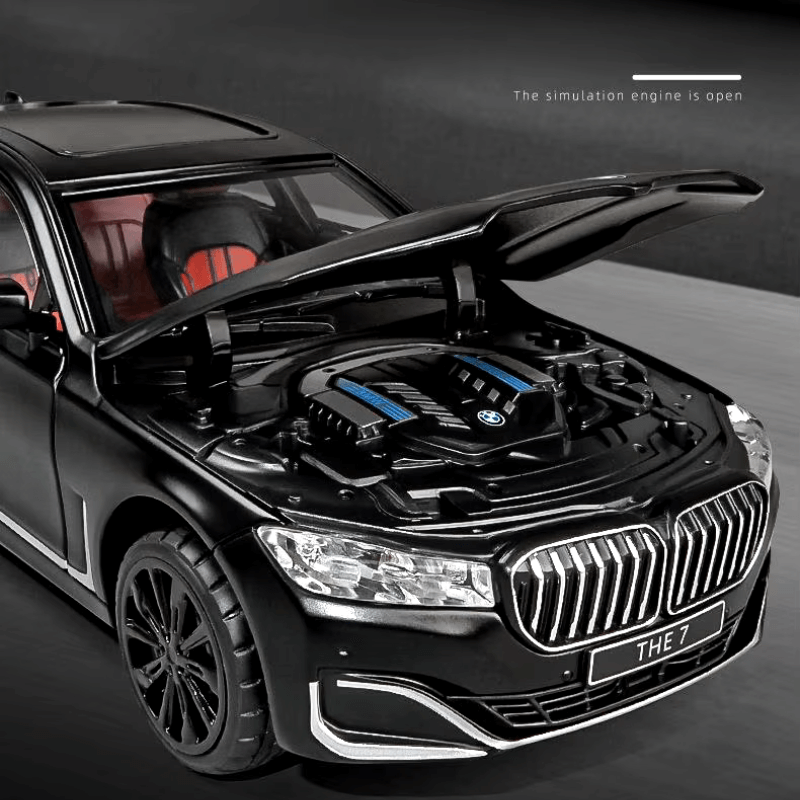 1/24 Scale BMW 7 Series Die-cast Model Car | Premium Alloy | KAIKAMFUNG