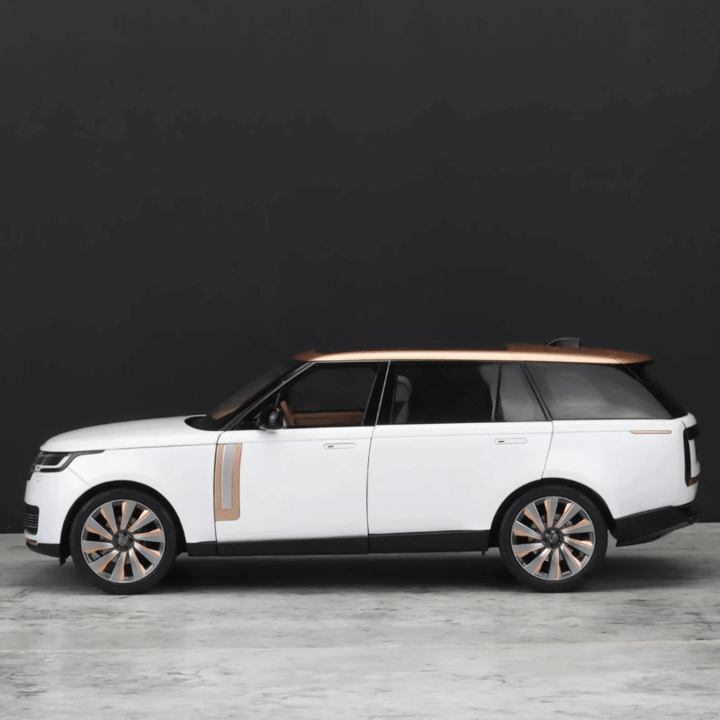 1:18 Range Rover SV | Premium Alloy Die-cast Model | KAIKAMFUNG