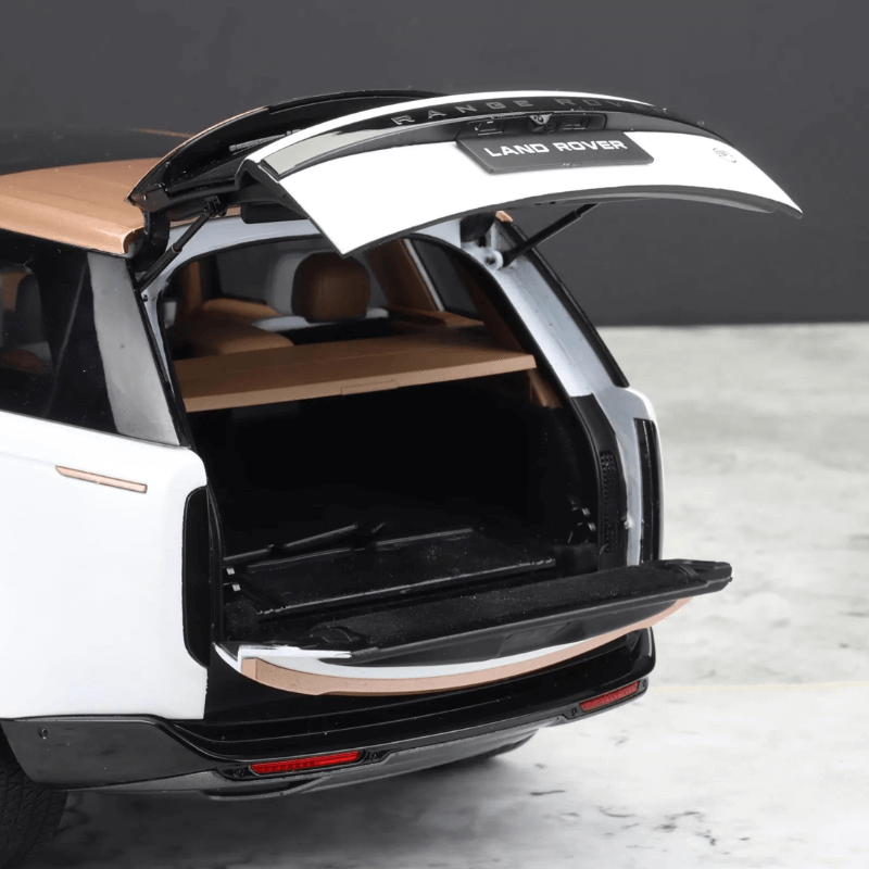 1:18 Range Rover SV | Premium Alloy Die-cast Model | KAIKAMFUNG