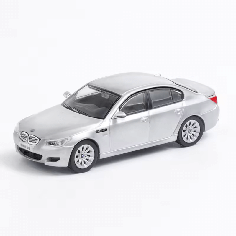 1/64 Scale M5 E60 Die-cast Model Car | Premium Alloy | KAIKAMFUNG