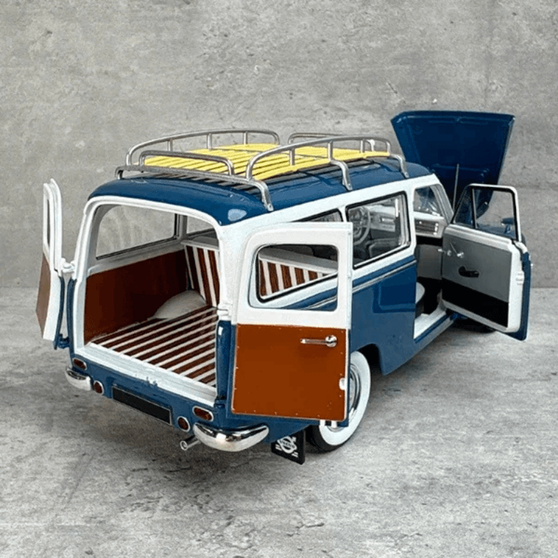 1:18 Volvo PV445 Duett | Premium Alloy Die-cast Model | KAIKAMFUNG
