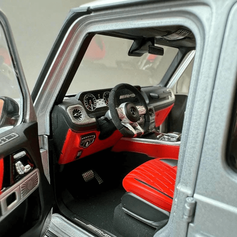 1:18 Scale Mercedes Benz AMG G63 | KAIKAMFUNG