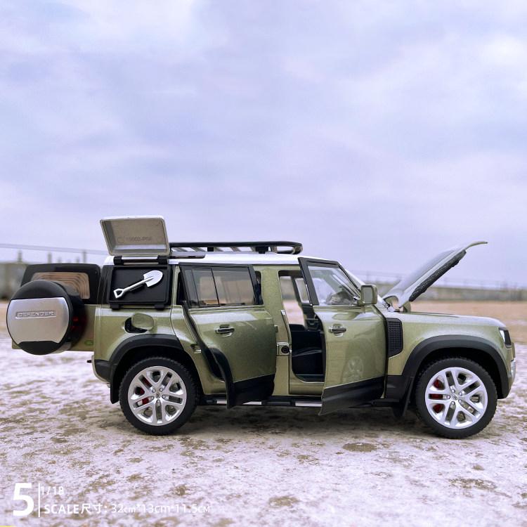Land Rover Defender Diecast Model (1:18 Scale), Off-Road SUV Decor