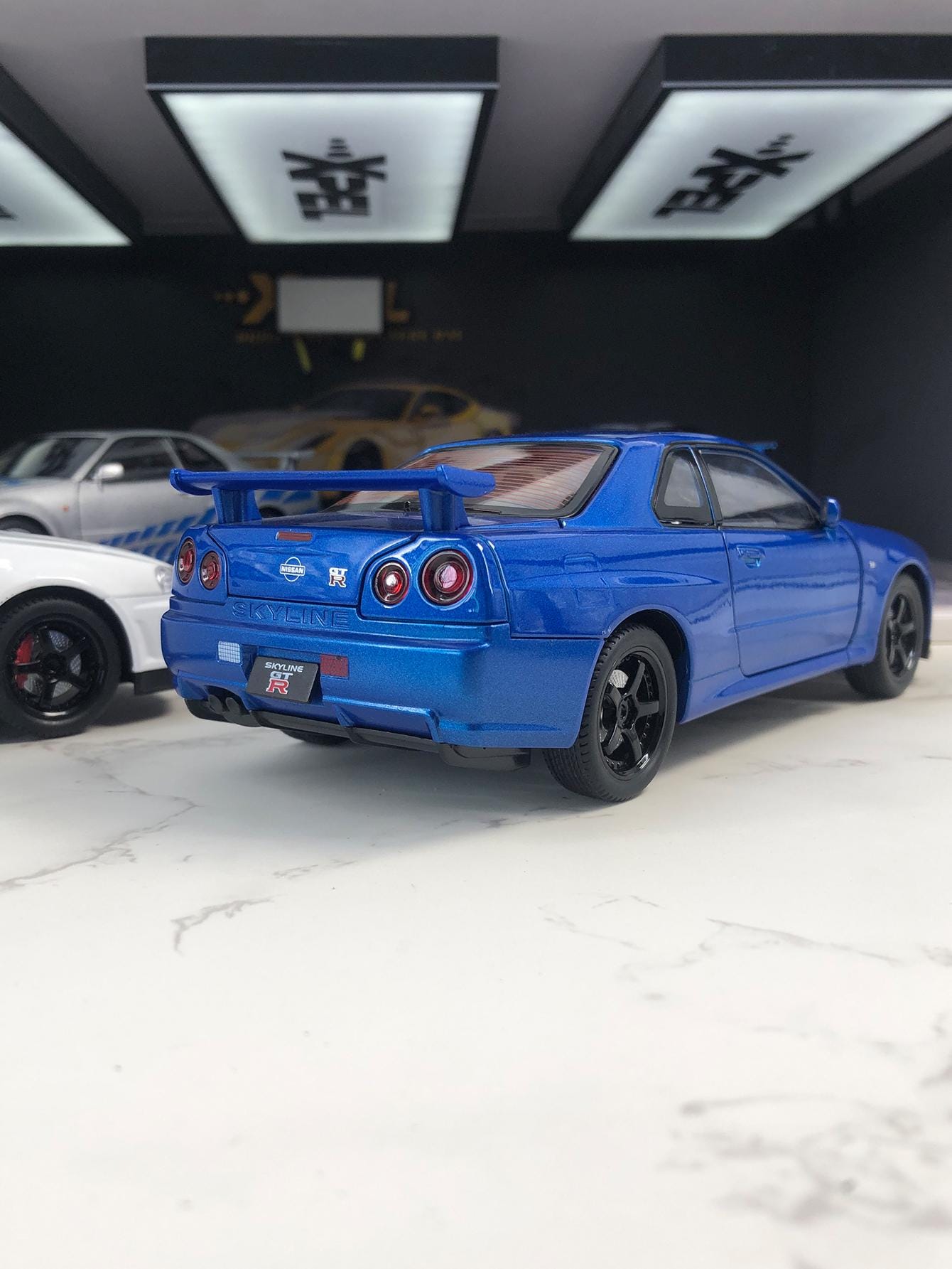 Nissan Skyline GT-R R34 Diecast Model, 1:24 Scale JDM Car Replica