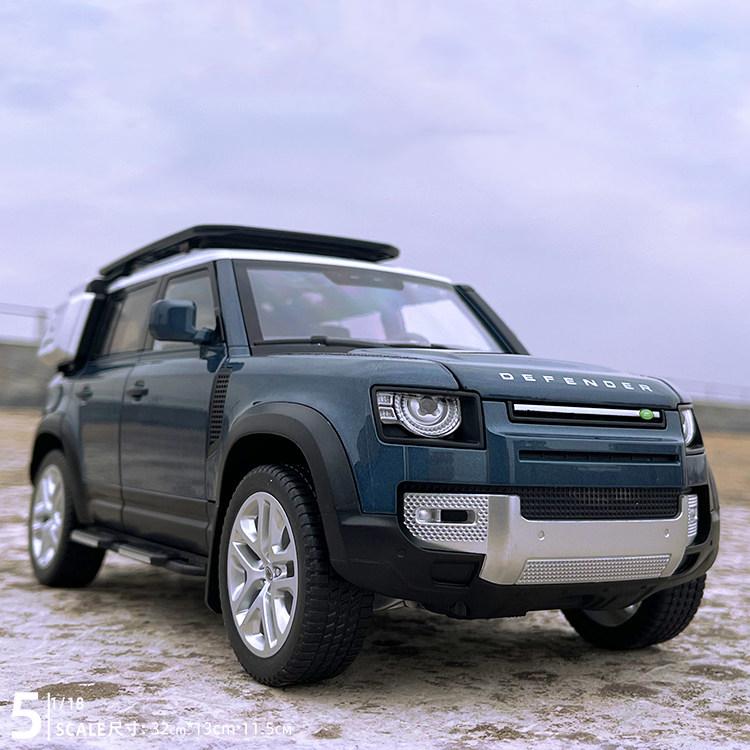 Land Rover Defender Diecast Model (1:18 Scale), Off-Road SUV Decor