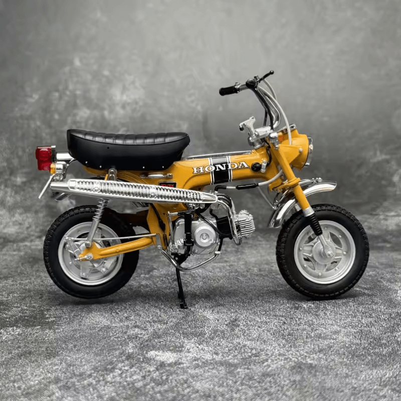 1/10 Scale DAX Honda ST50 1969 Die-cast Model | Premium Alloy Die-cast Model | KAIKAMFUNG