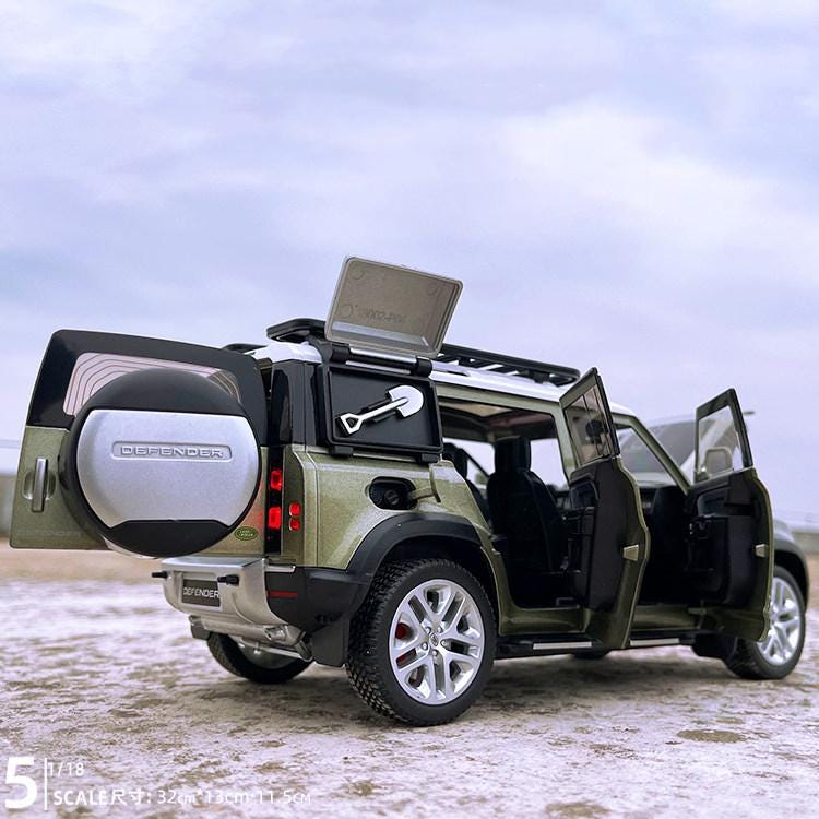 Land Rover Defender Diecast Model (1:18 Scale), Off-Road SUV Decor