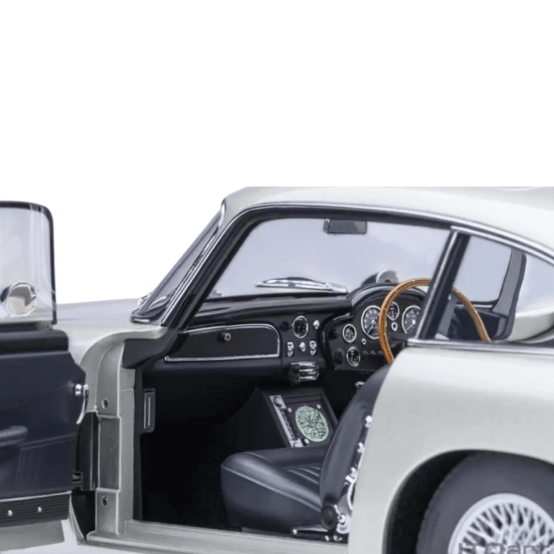 1:64 Cadillac Escalade | Premium Alloy Die-cast Model | KAIKAMFUNG