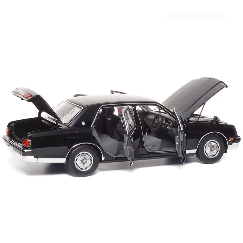 1/18 Scale Toyota Century Die-cast Model Car | Premium Alloy | KAIKAMFUNG