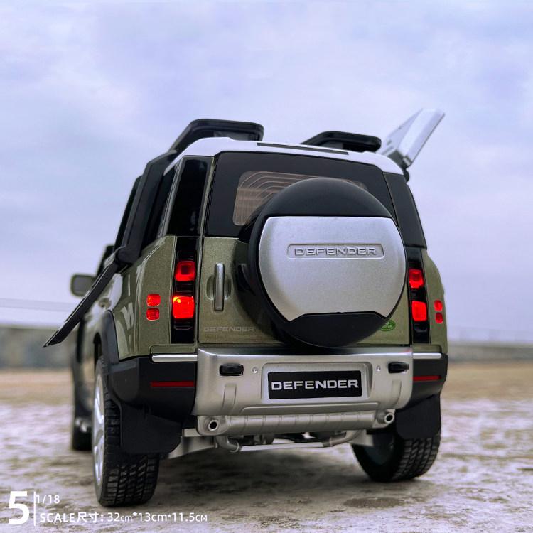 Land Rover Defender Diecast Model (1:18 Scale), Off-Road SUV Decor