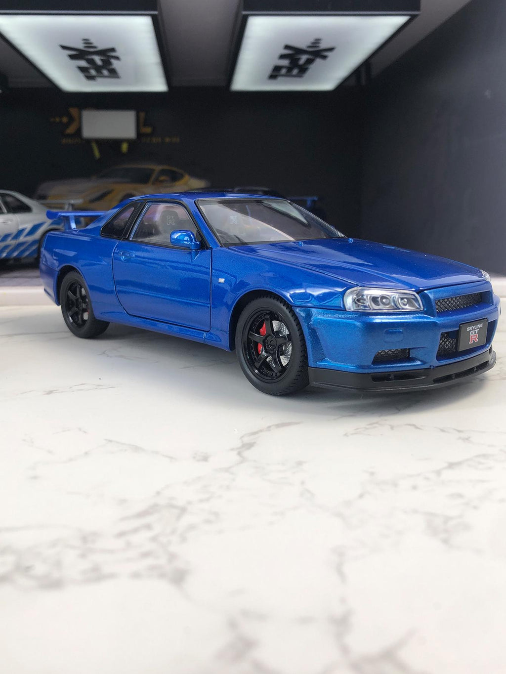 Nissan Skyline GT-R R34 Diecast Model, 1:24 Scale JDM Car Replica
