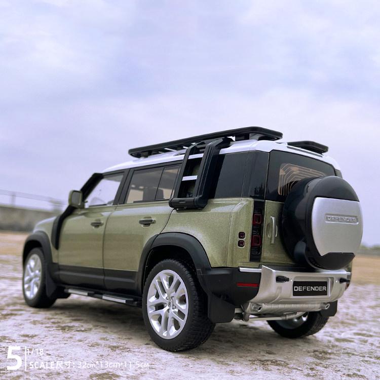 Land Rover Defender Diecast Model (1:18 Scale), Off-Road SUV Decor