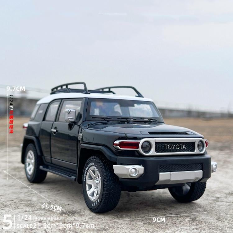 Toyota FJ Cruiser Diecast Model, 1:24 Scale Replica, Off-Road Adventure Decor