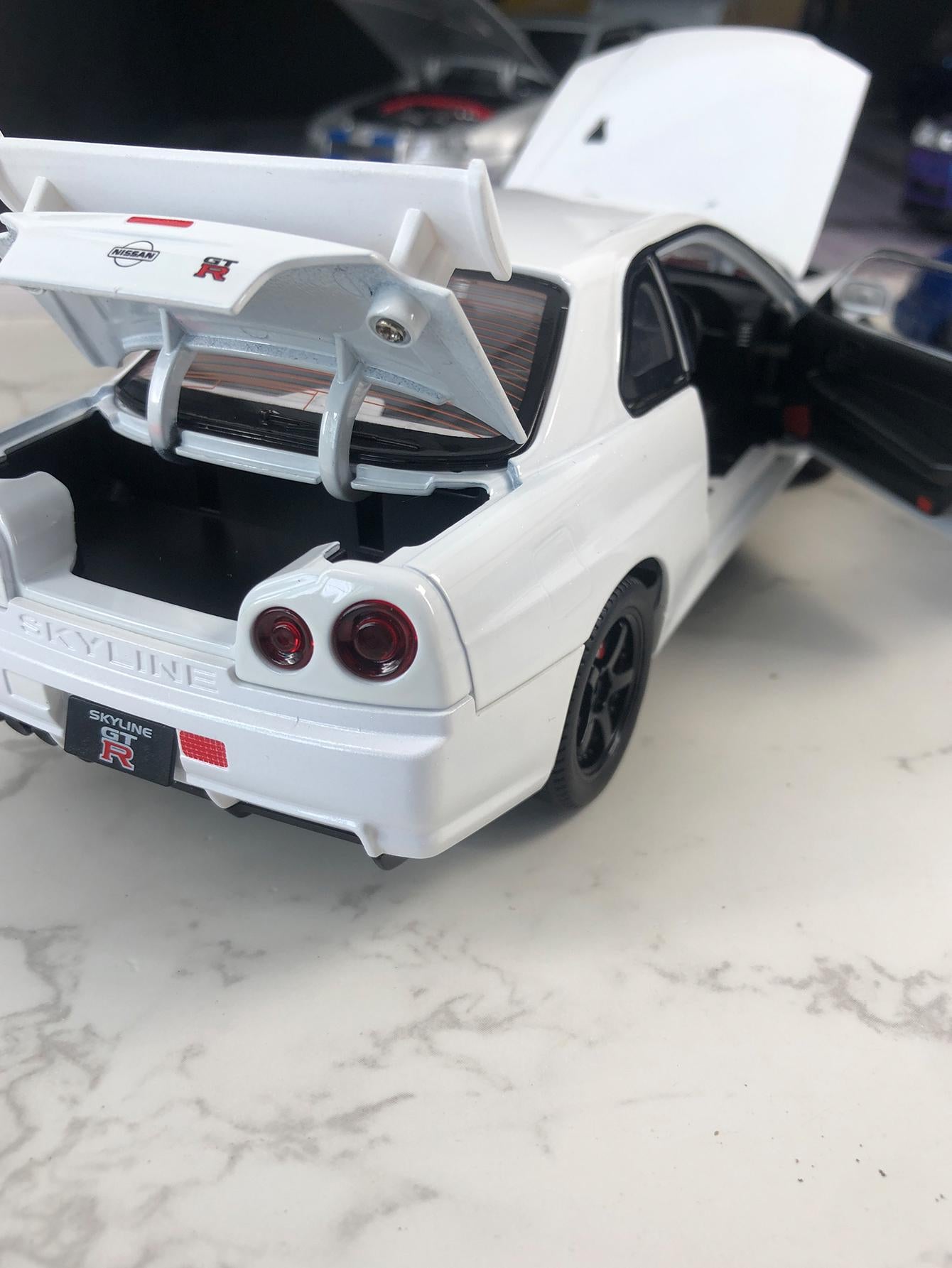 Nissan Skyline GT-R R34 Diecast Model, 1:24 Scale JDM Car Replica