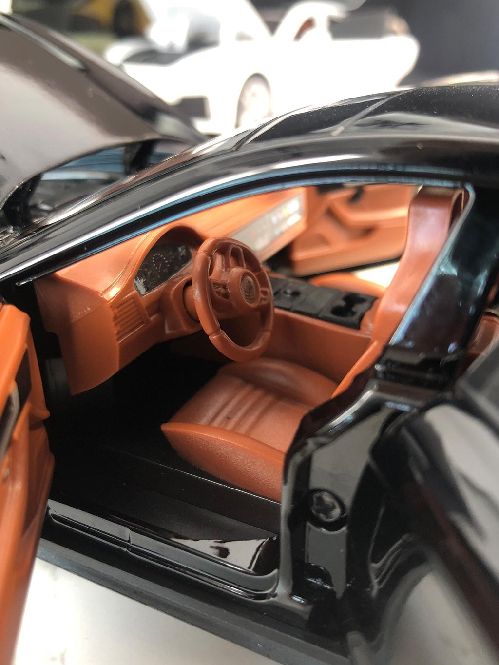 Porsche Panamera Diecast Model, 1:24 Scale Luxury Sport Sedan Desk Decor