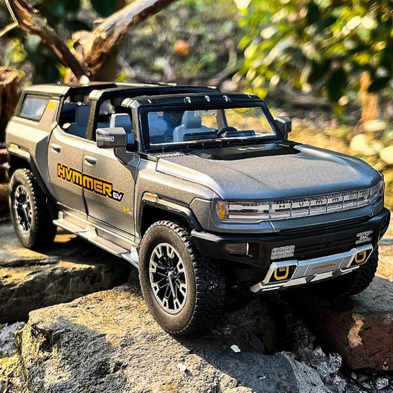 1/24 Hummer EV Die-cast Car Model | Premium Alloy | KAIKAMFUNG