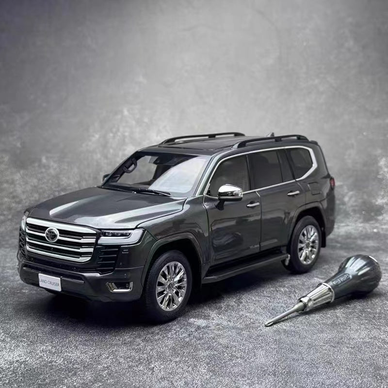 1:18 Toyota Land Cruiser LC300 | Premium Alloy Die-cast Model | KAIKAMFUNG