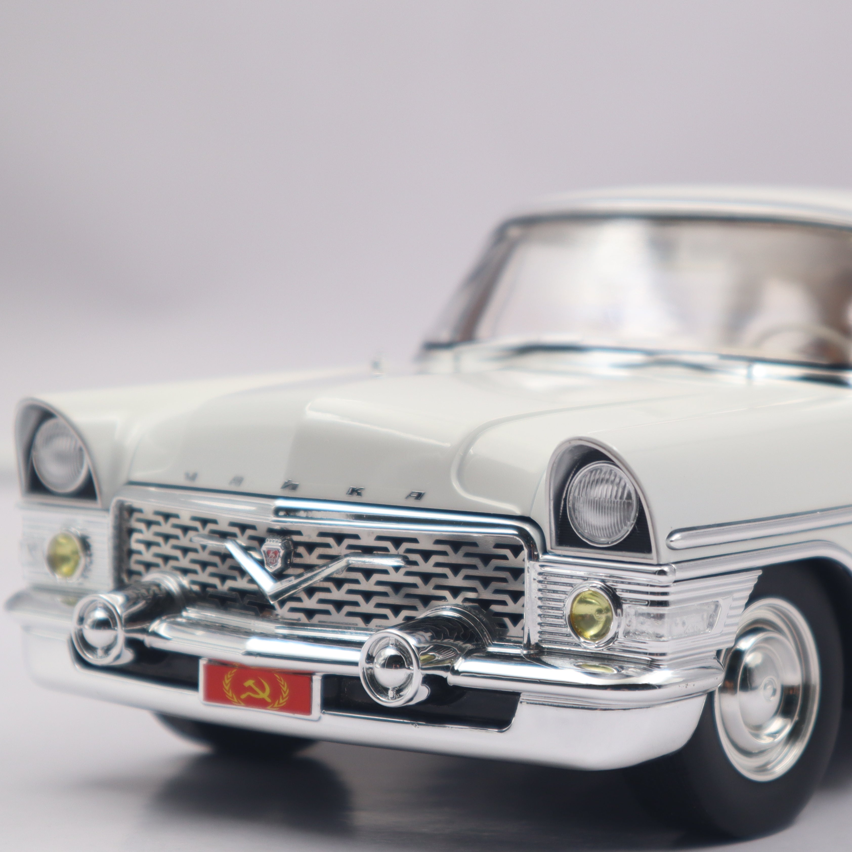1:18 Opel Diplomat V8 1969 | Premium Alloy Die-cast Model | KAIKAMFUNG