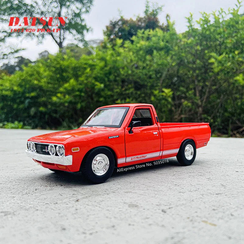1:24 Nissan Datsun 1973 620 pickup red