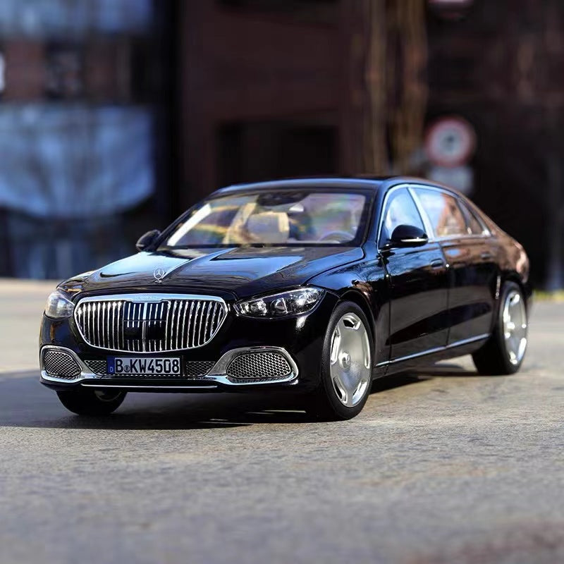 1:18 Mercedes-Benz C200 2014-2016 | Premium Alloy Die-cast Model | KAIKAMFUNG