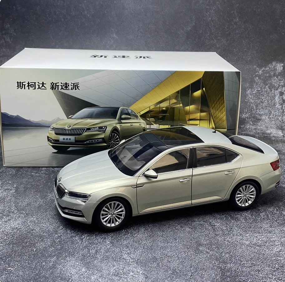 1:18 Mercedes-Benz C-Class W202 C200 1997 | Premium Alloy Die-cast Model | KAIKAMFUNG