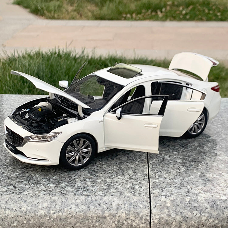 1:18 Mazda Atenza 2020 | Premium Alloy Die-cast Model | KAIKAMFUNG