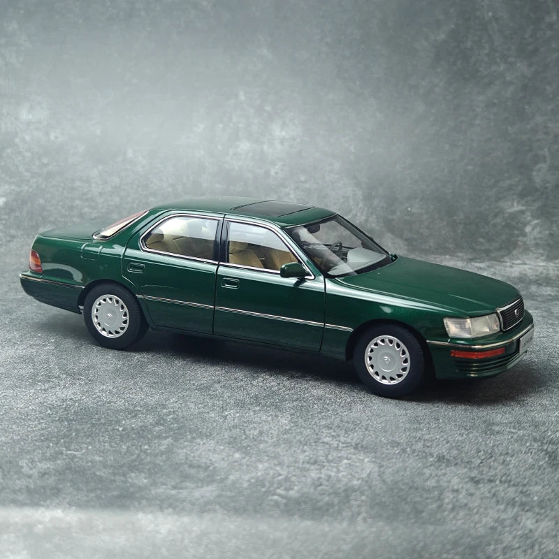 1:18 Lexus LS400