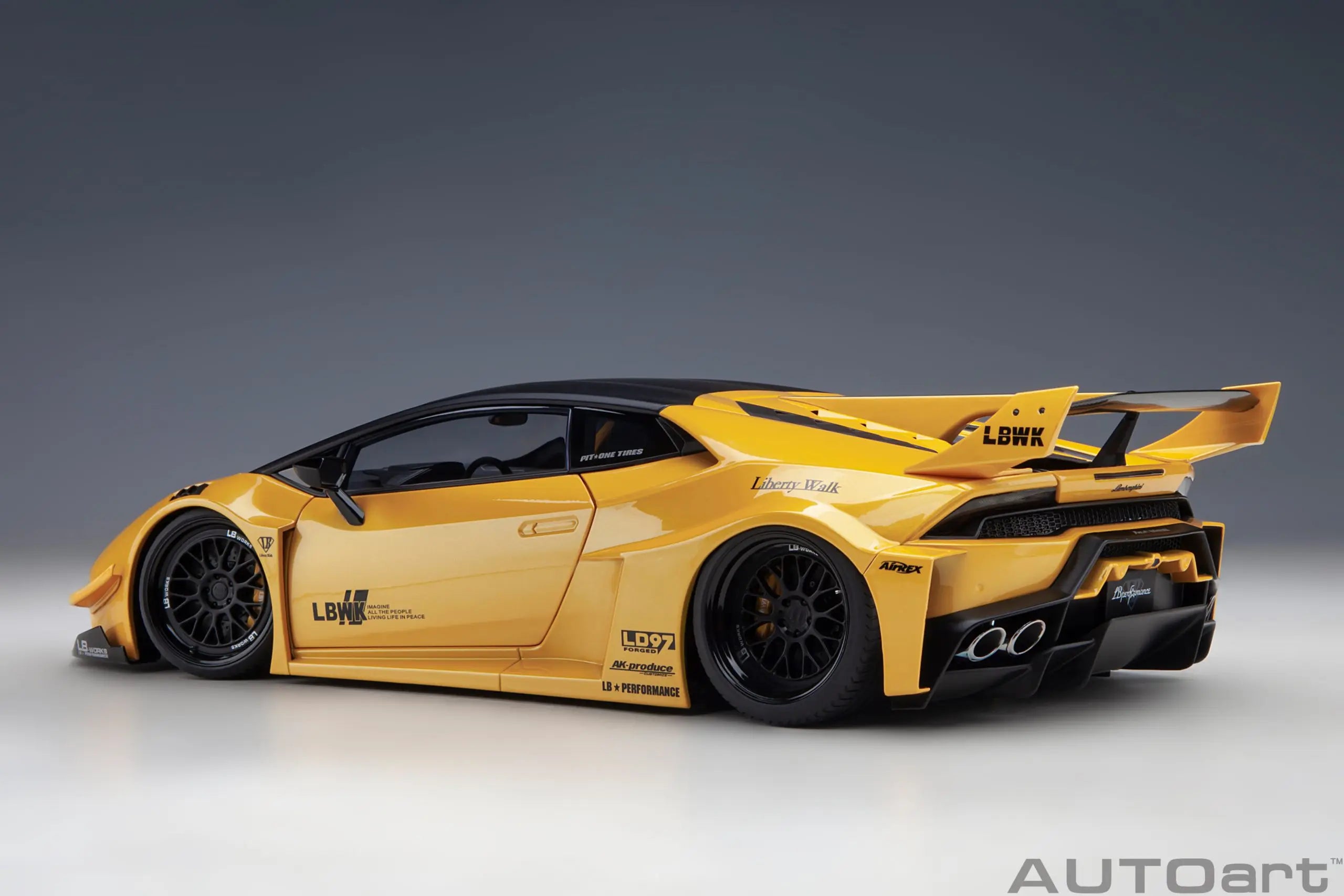 1:18 Lamborghini HURACAN GT
