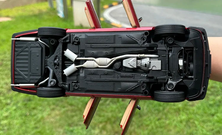 1:18 Jaguar XJ40