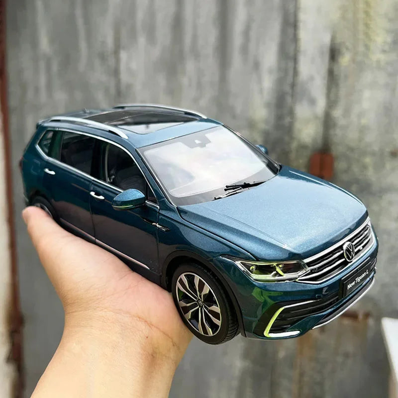 1:18 Volkswagens Tiguan L PRO