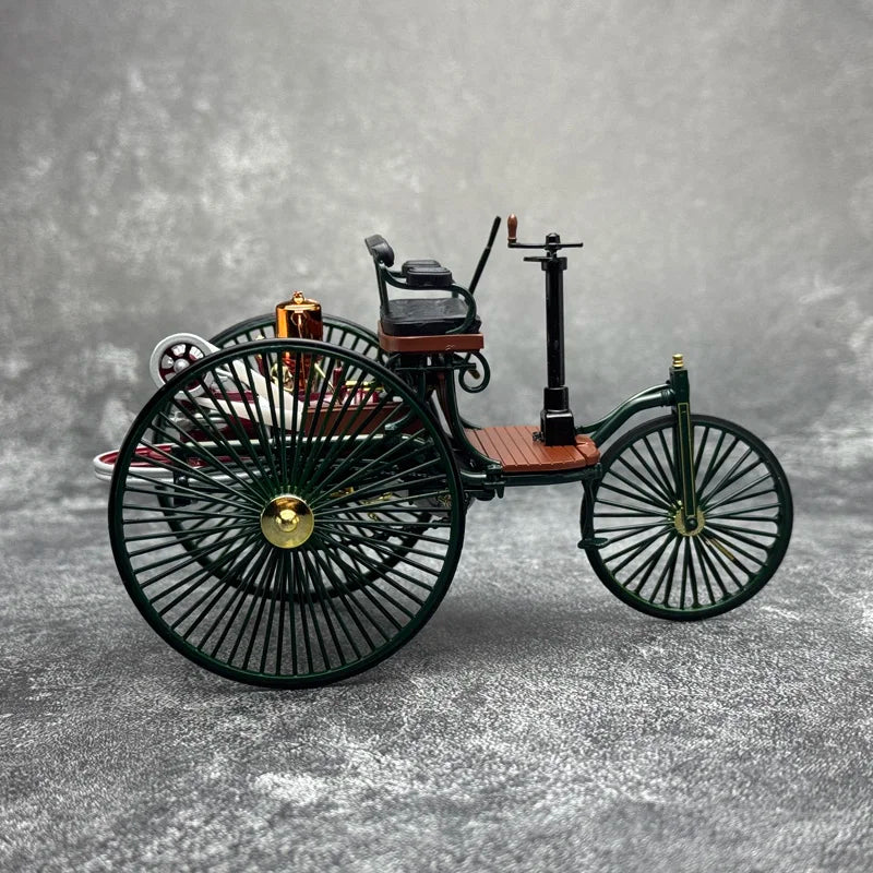 1:18 Classic Car 3-wheeler 1886 Automobile