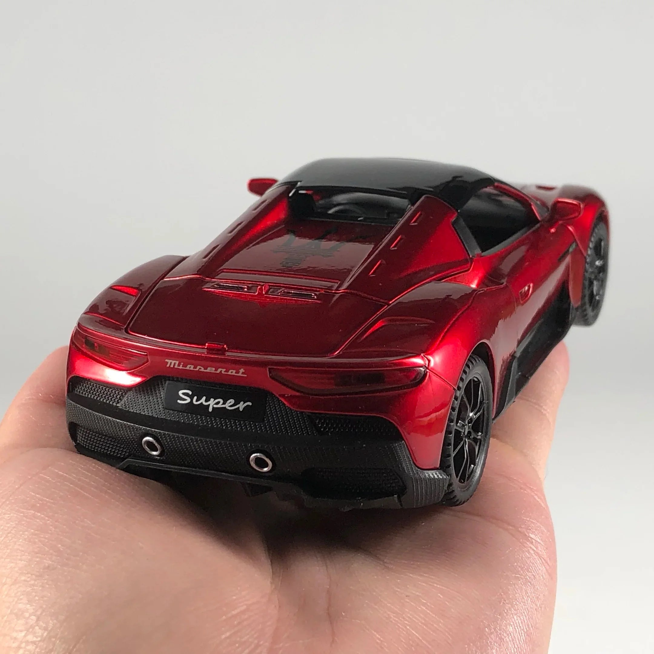 1:32 Maserati MC20