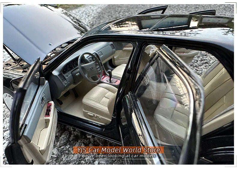 1:18 Lexus LS400