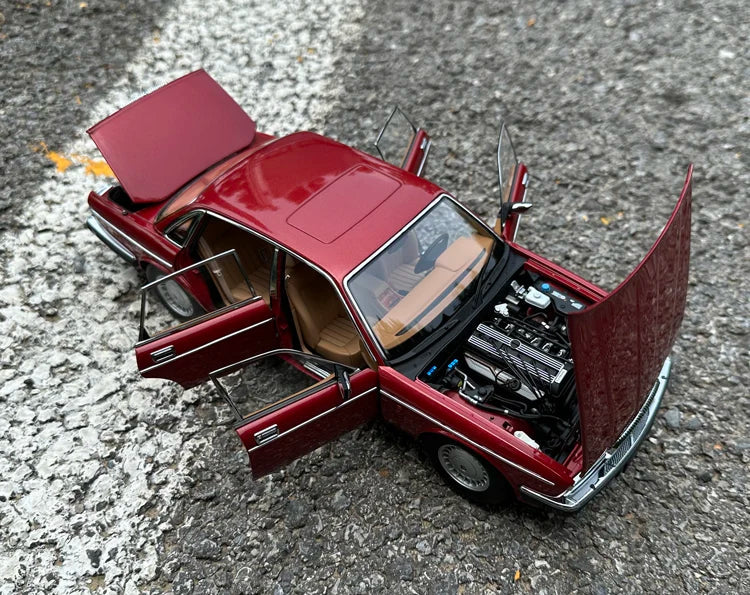 1:18 Jaguar XJ40
