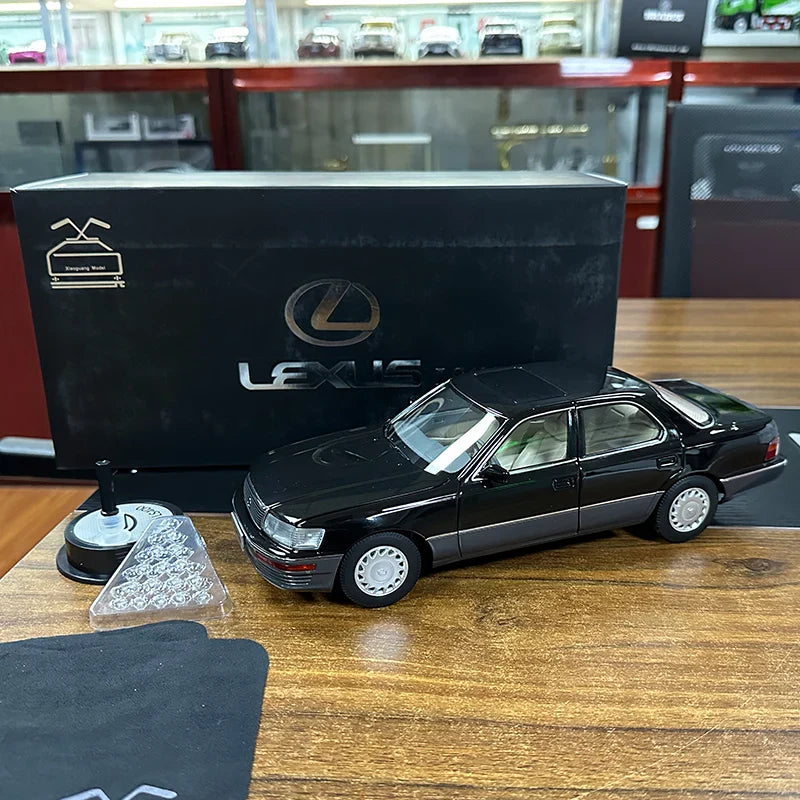 1:18 Lexus LS400