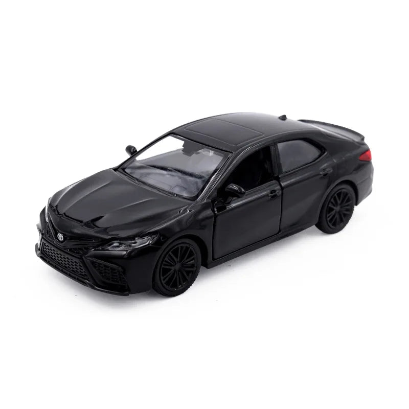 1:36 TOYOTA Camry XSE