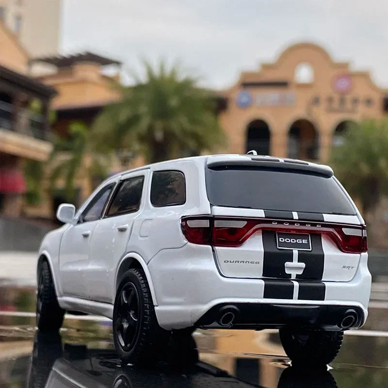 1:32 Dodge Durango | Premium Alloy Die-cast Model | KAIKAMFUNG