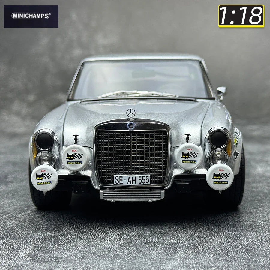1:18 Mercedes-Benz 300SEL 6.8-1971