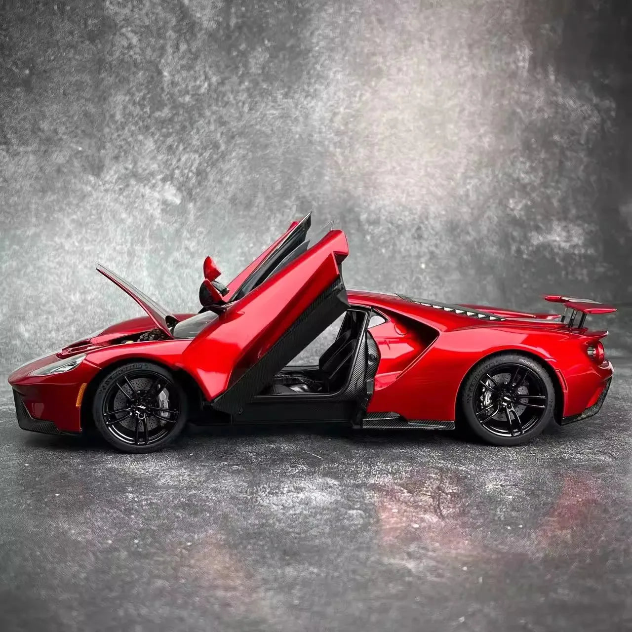 1:18  FORD GT 2017
