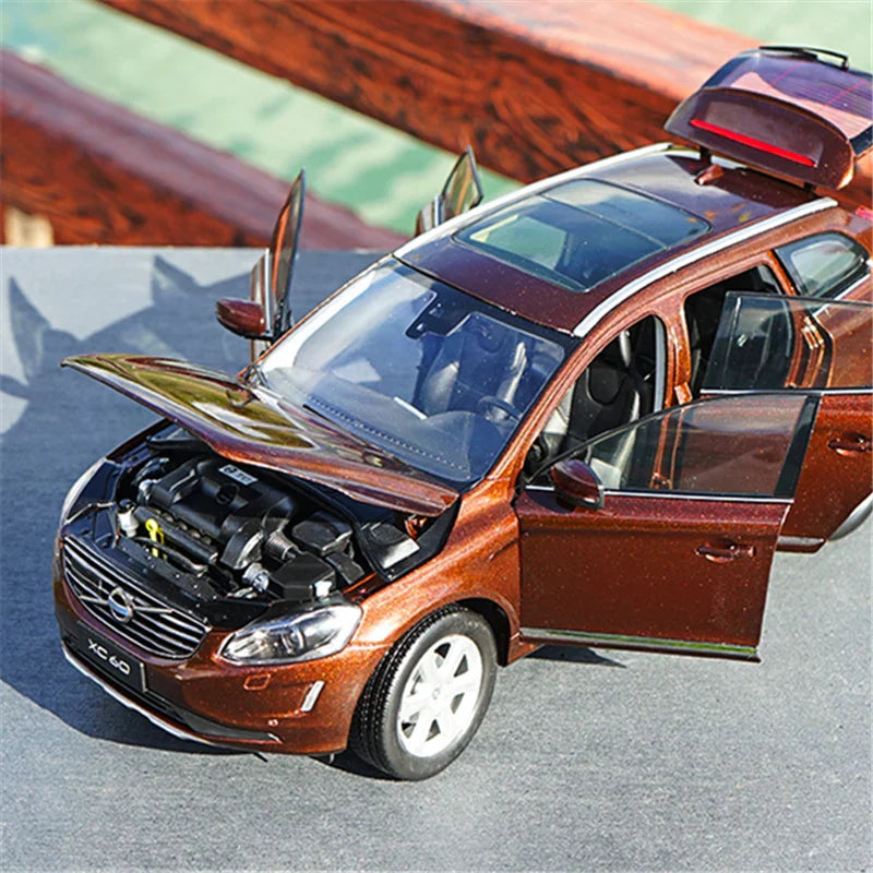 1:18 Volvo XC60 2015