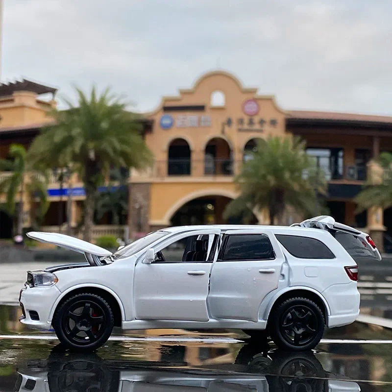 1:32 Dodge Durango | Premium Alloy Die-cast Model | KAIKAMFUNG