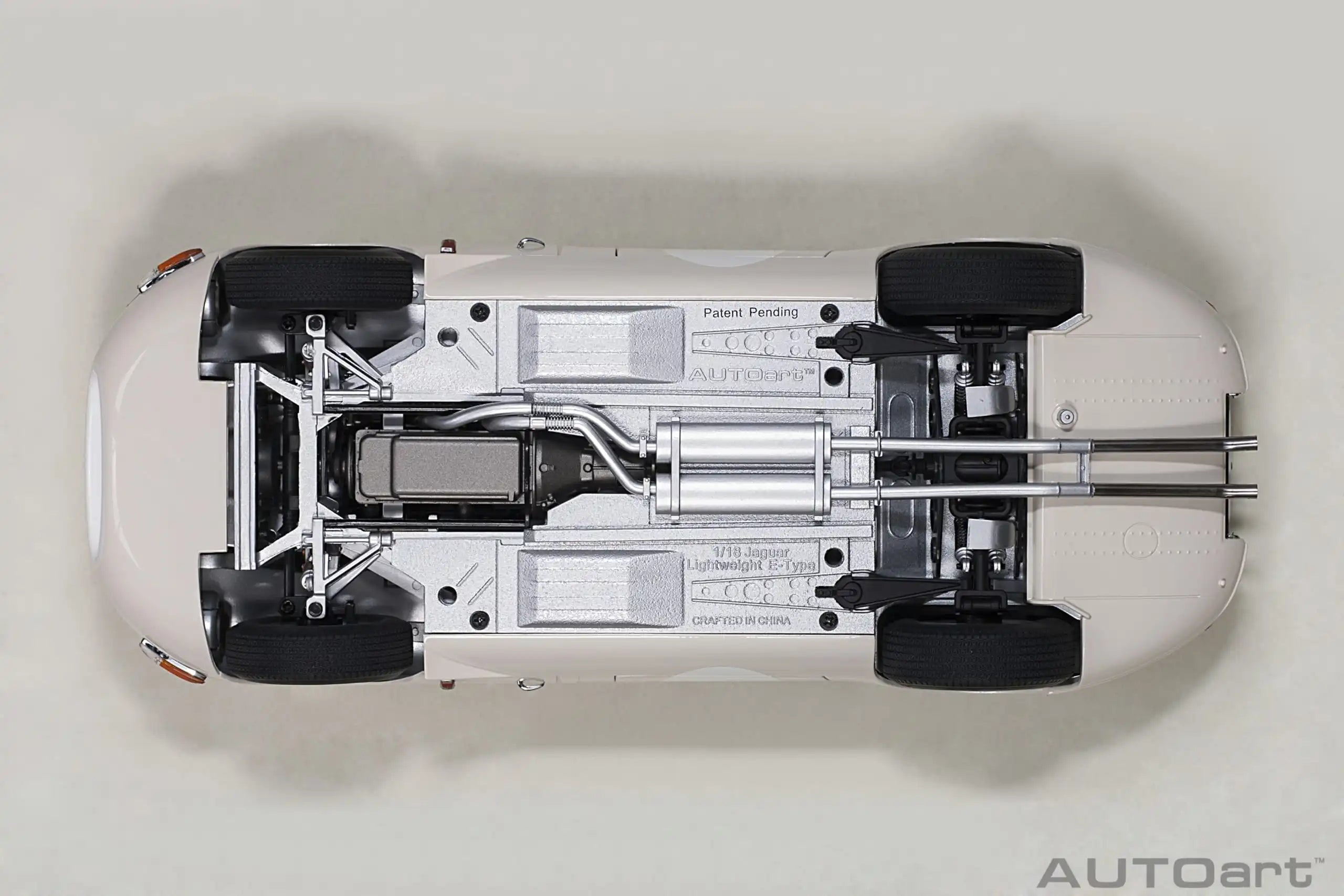 1:18 Jaguar Lightweight E-Type