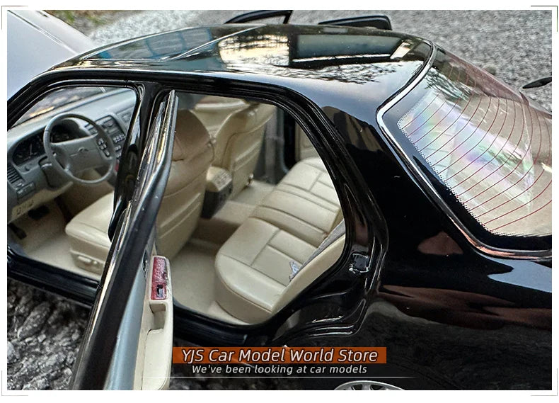 1:18 Lexus LS400