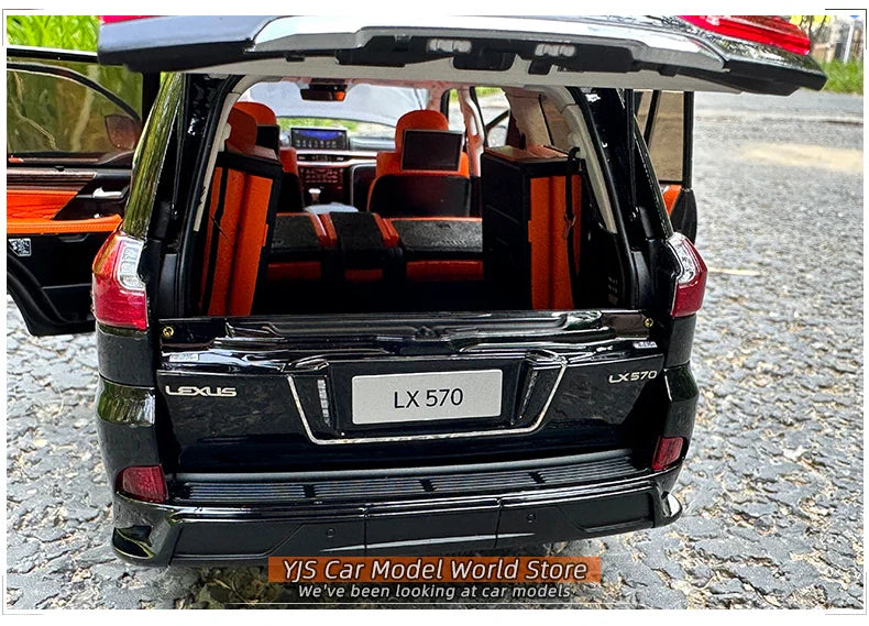 1:18 Lexus LX570