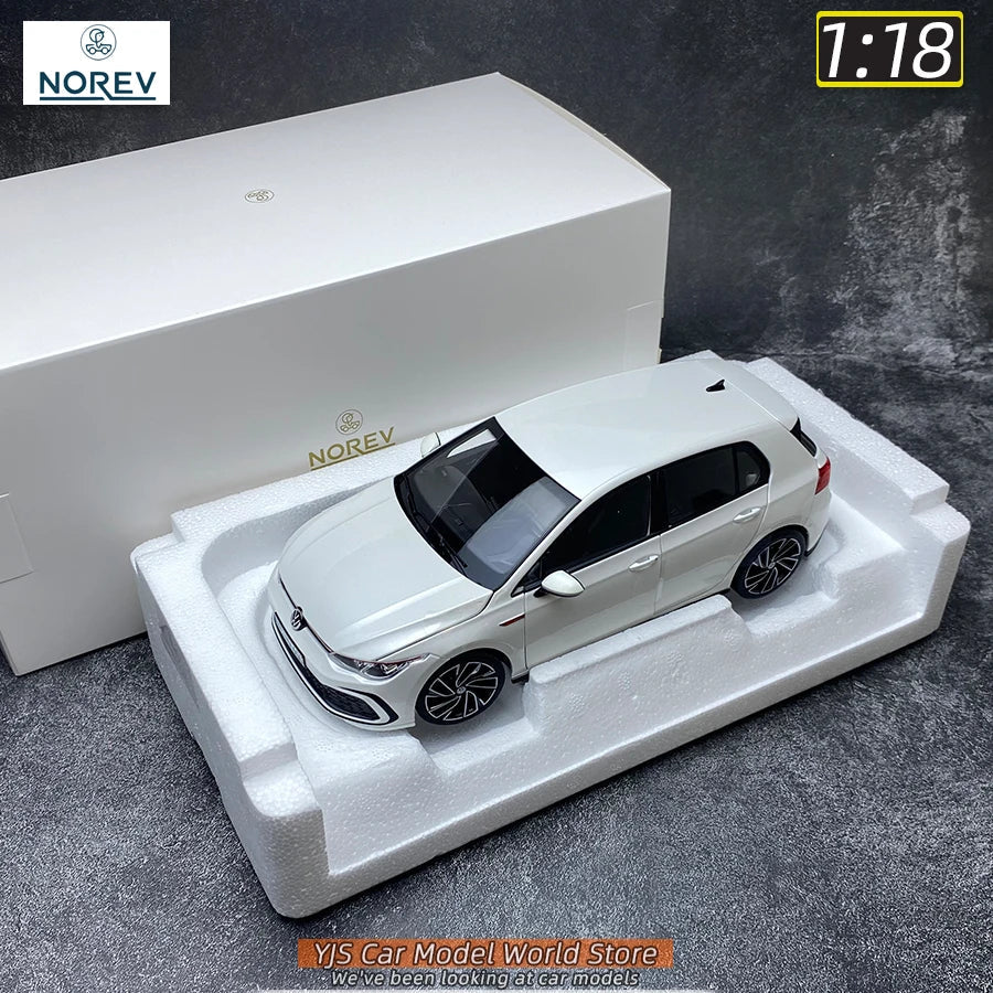 1:18 Volkswagen Golf GTI 2021