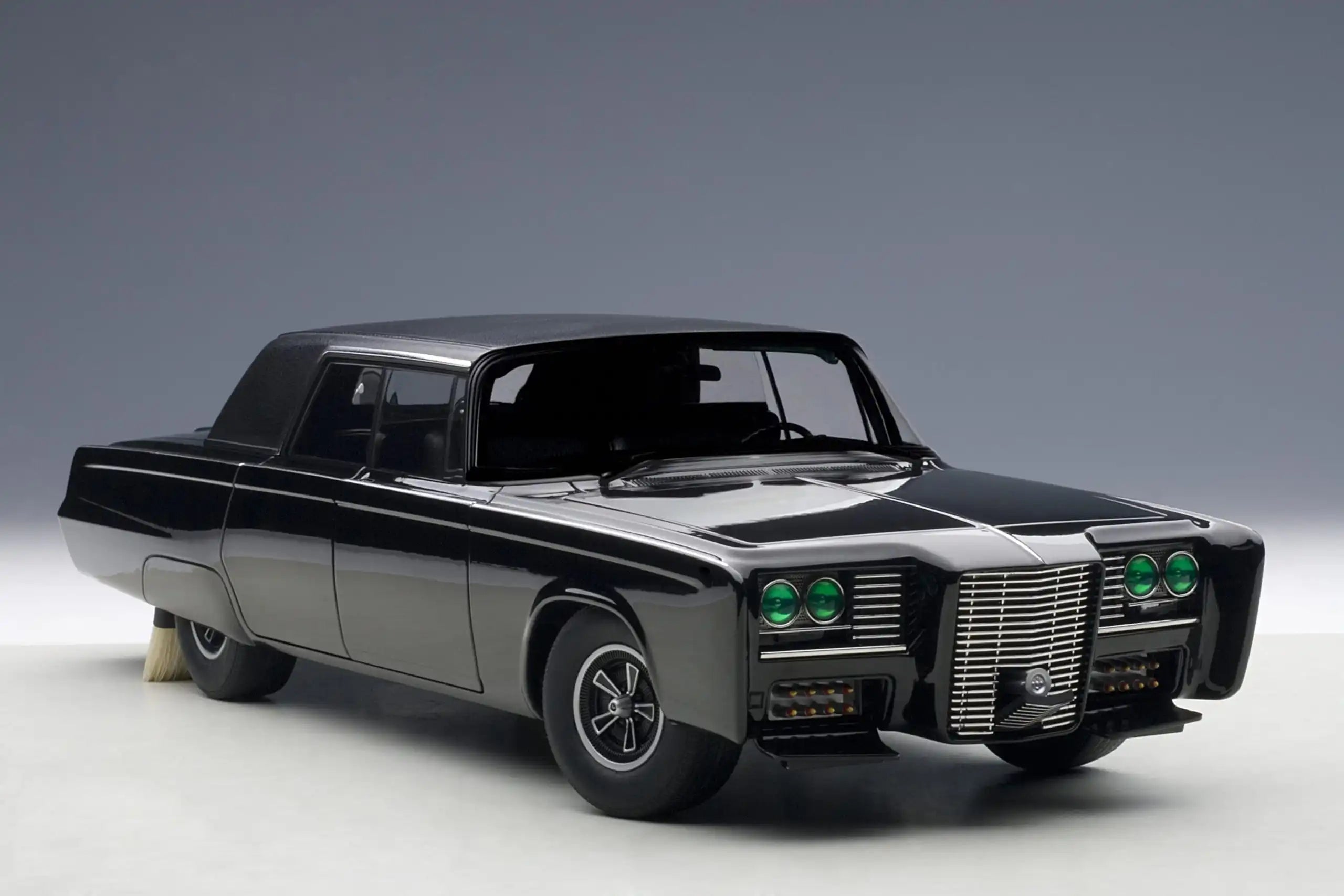 1:18 BLACK BEAUTY - GREEN HORNET (BLACK)(TV SERIES)