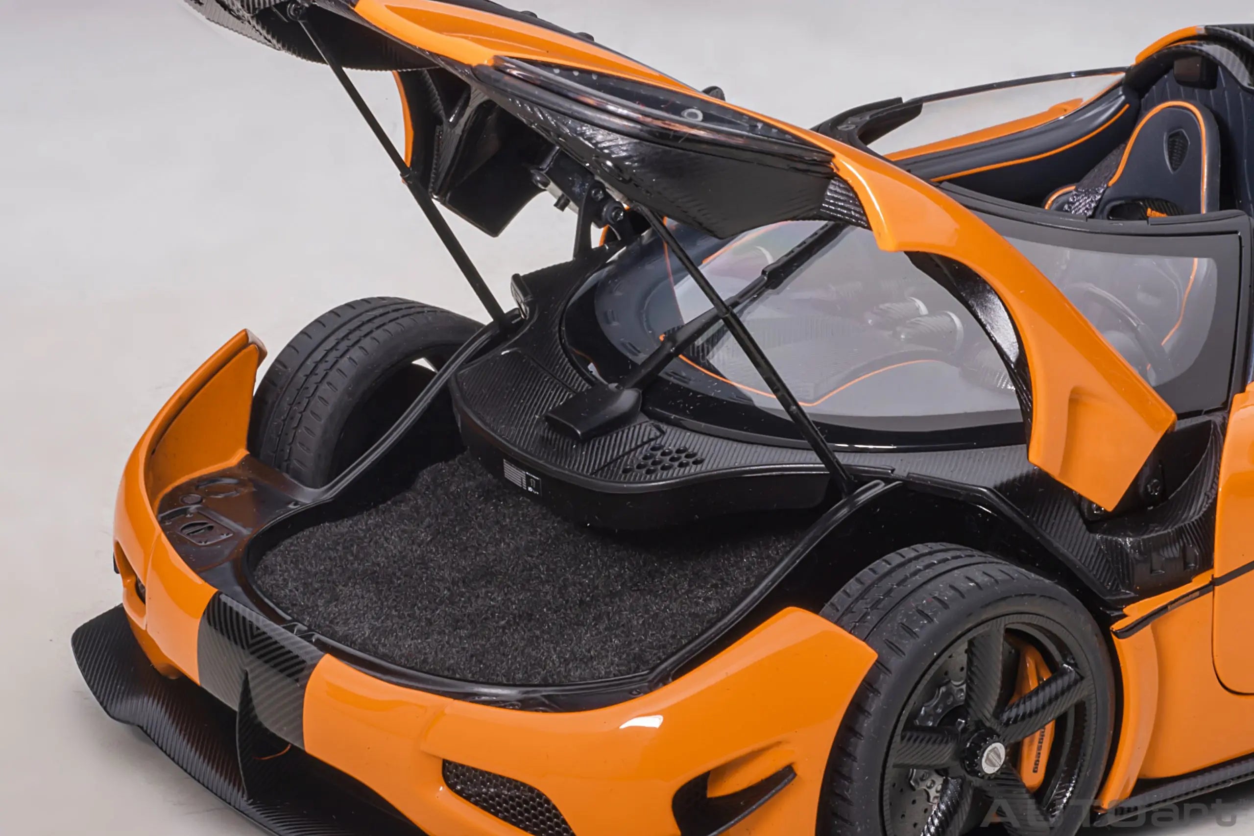 1:18 KOENIGSEGG AGERA RS